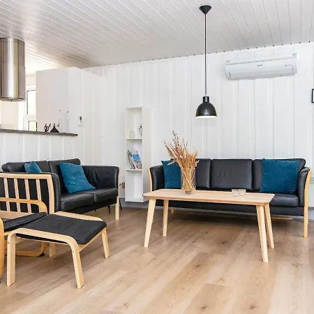 8 Person Holiday In R M * Bolilmark